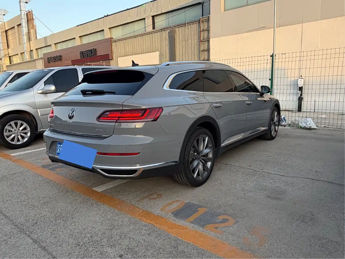 Volkswagen FAW-Volkswagen CC 2024 Shooting Brake 380TSI Hunter's Heart Public Sharing Edition фото 5