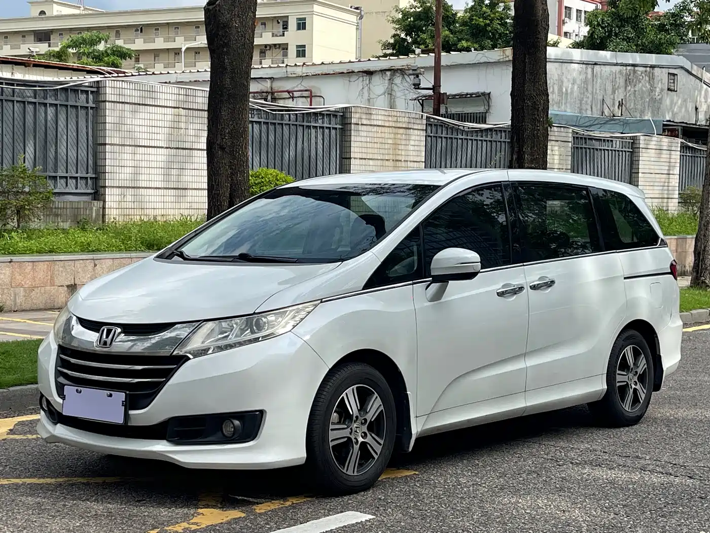 Фото 1 - Honda Odyssey