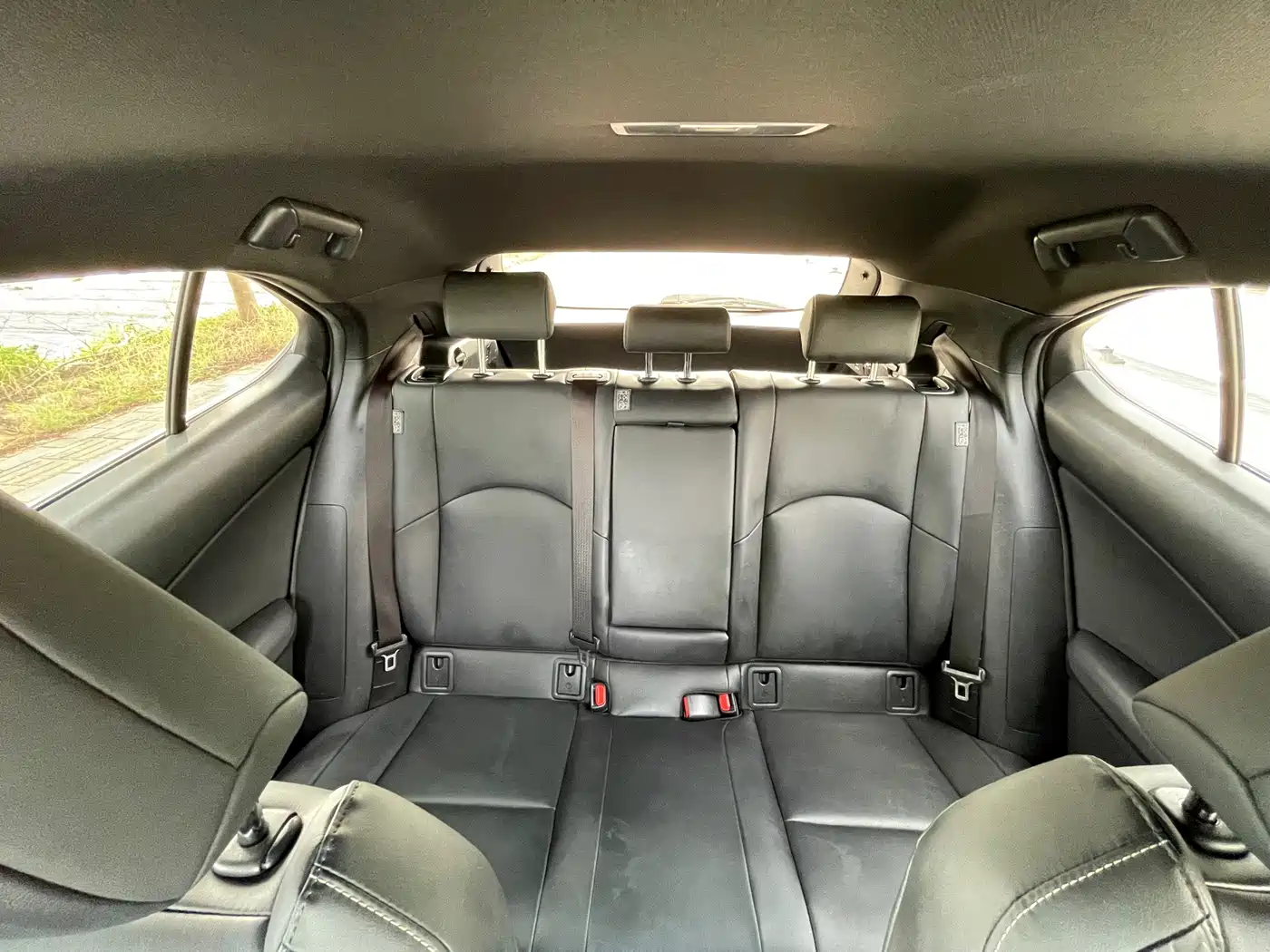 Фото 25 - Lexus UX