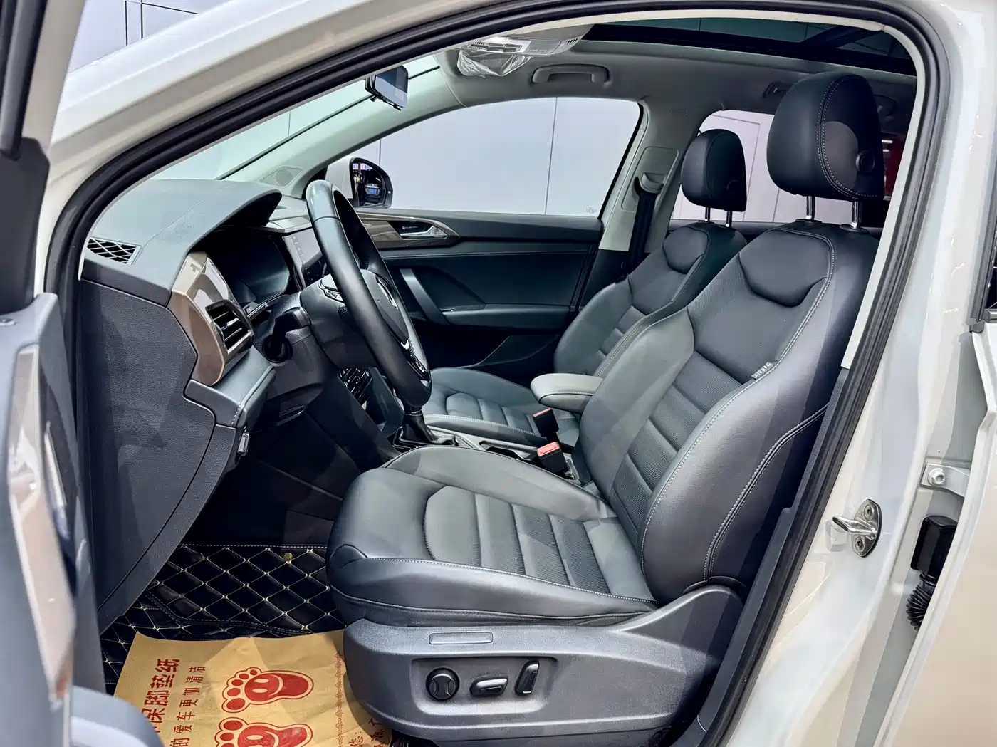 Volkswagen Tharu 2021 280TSI 2WD Luxury Plus фото 9