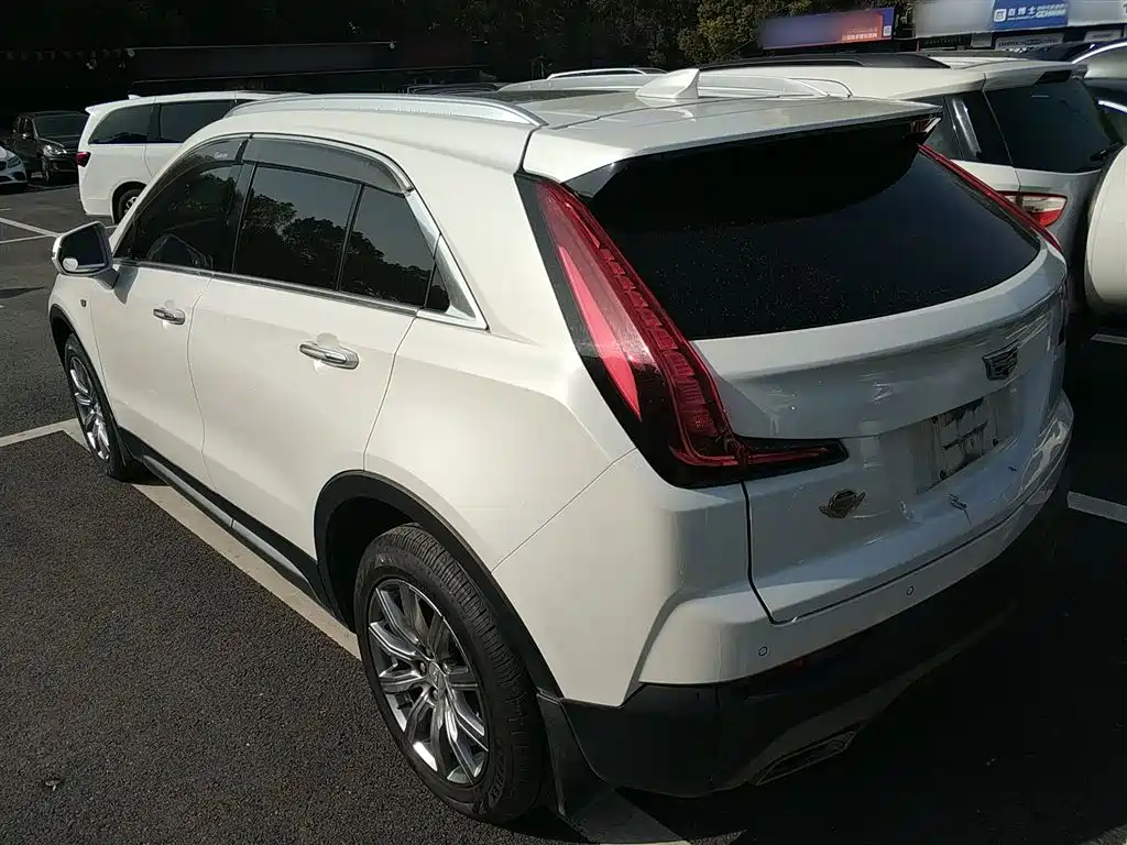 Cadillac XT4 2018 28T FWD Leading Edition фото 23