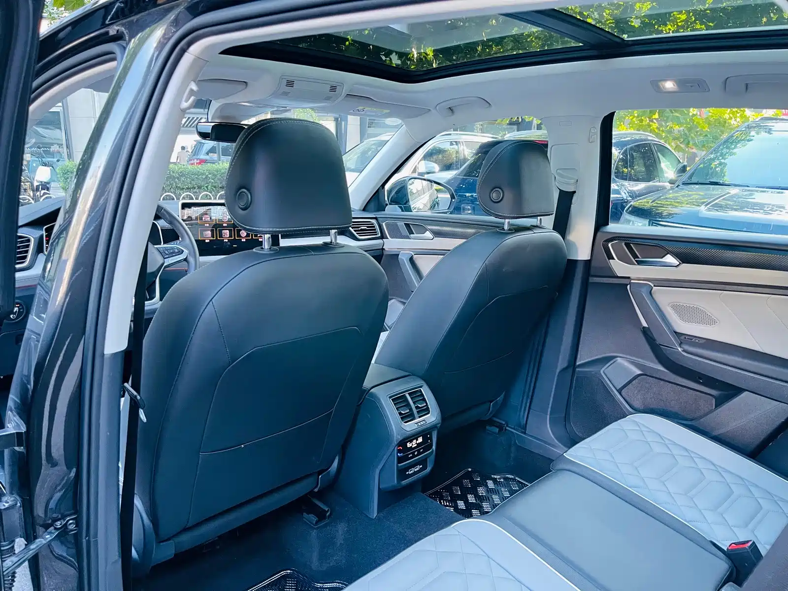 Photo 17 - Volkswagen Tayron