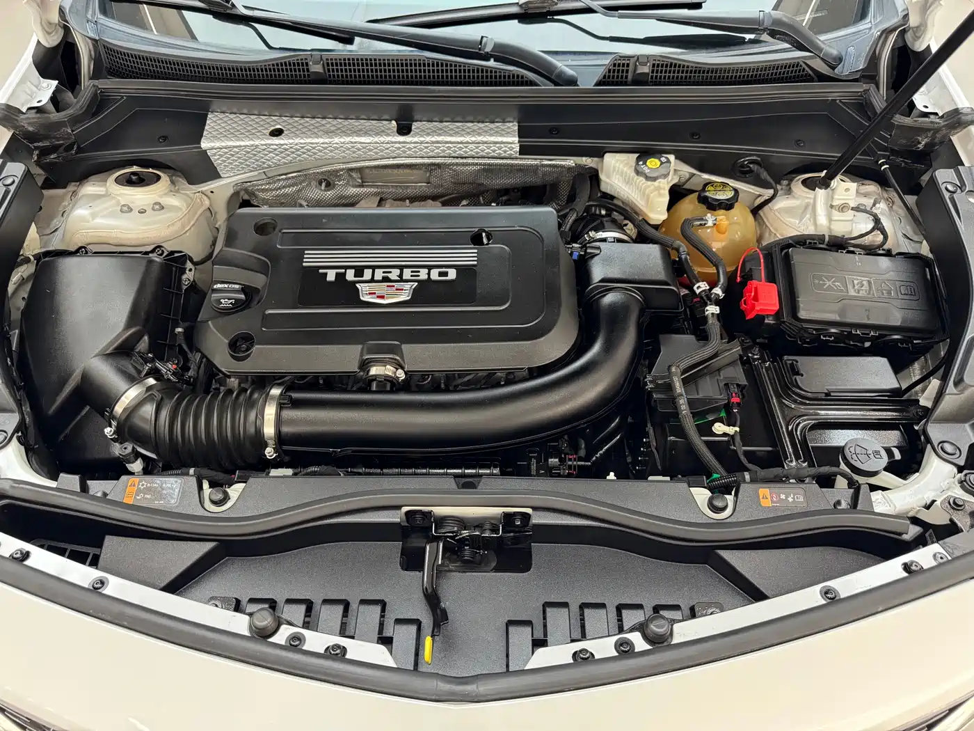 Cadillac XT4 2020 28T FWD Leading Trim фото 9