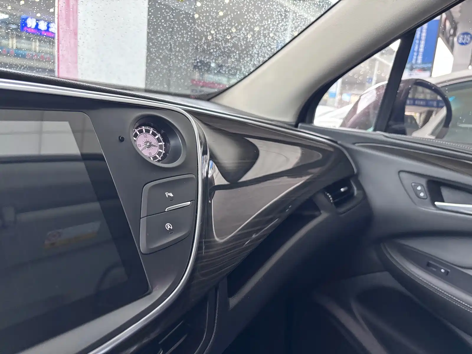 Photo 24 - Buick Envision Plus