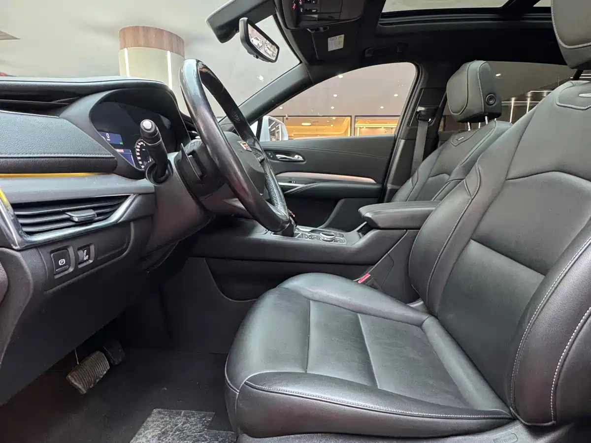 Cadillac XT4 2020 28T FWD Leading Trim фото 14