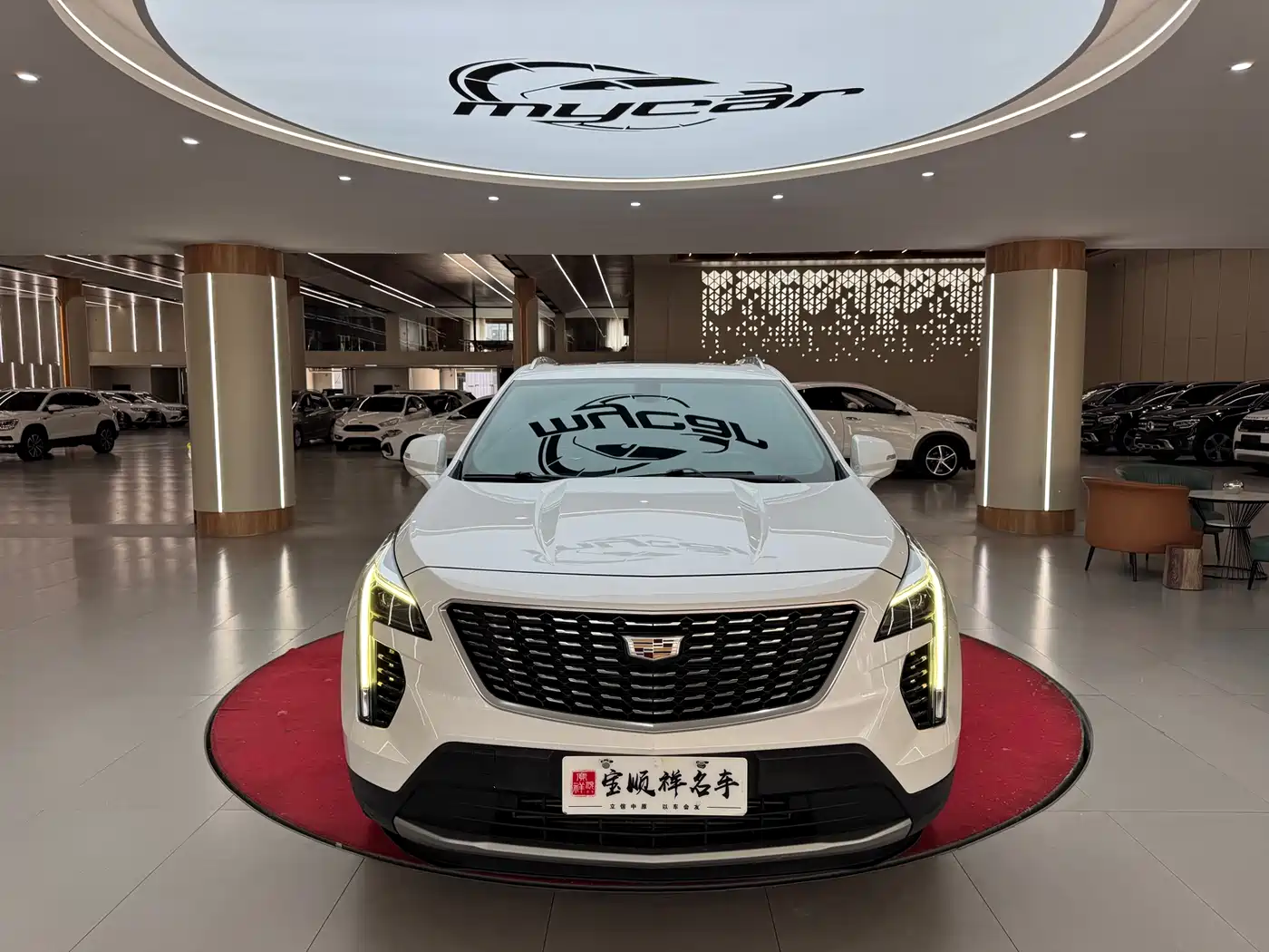 Cadillac XT4 2020 28T FWD Leading Trim фото 2