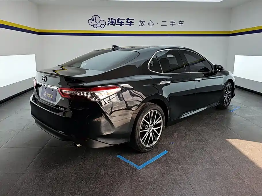 Toyota Camry 2021 2.5G Luxury Edition фото 3