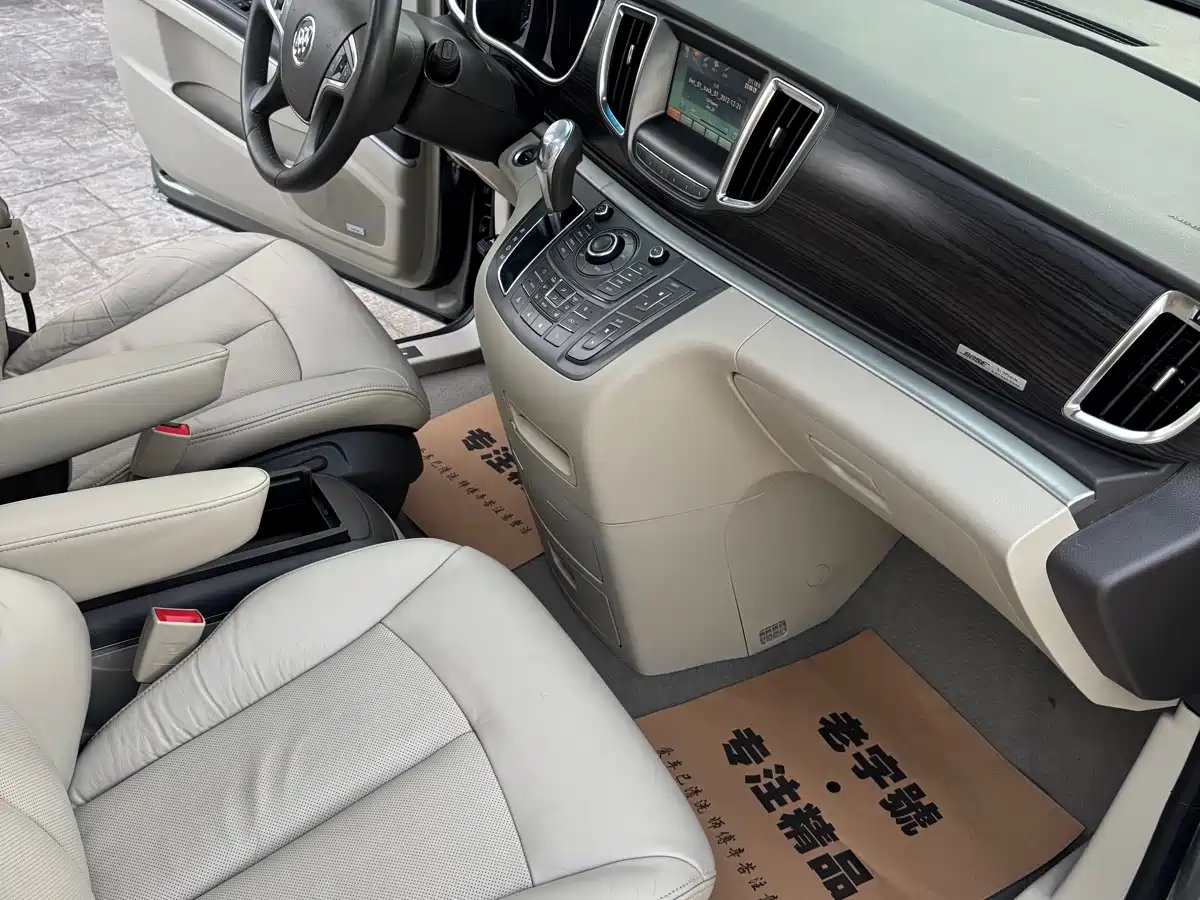 Buick GL8 2011 3.0L XT Luxury Business Flagship фото 24