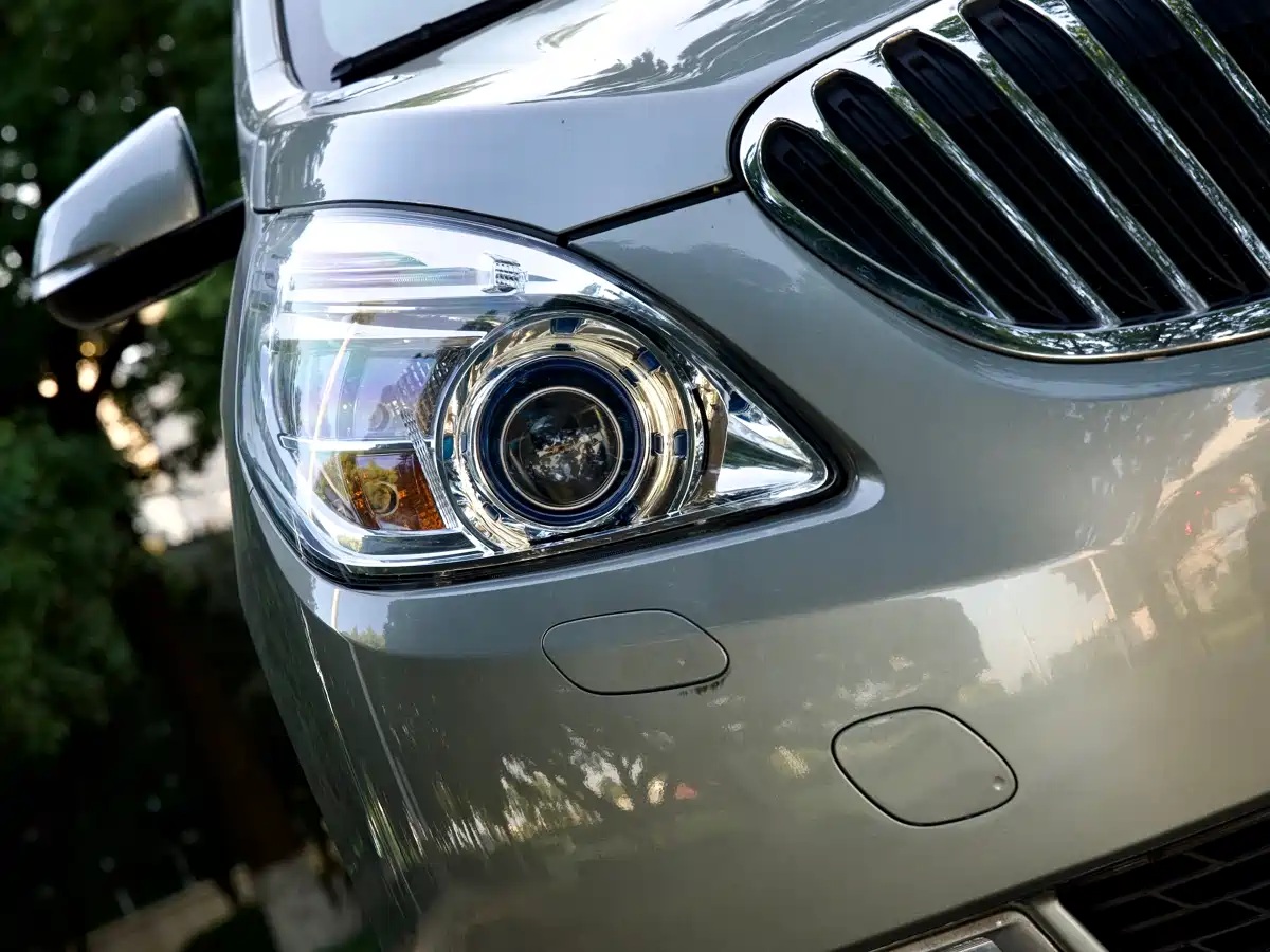 Buick GL8 2011 3.0L XT Luxury Business Flagship фото 13