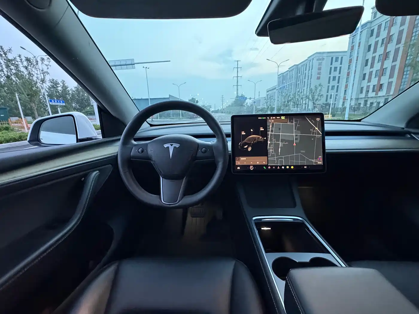 Photo 10 - Tesla Model Y