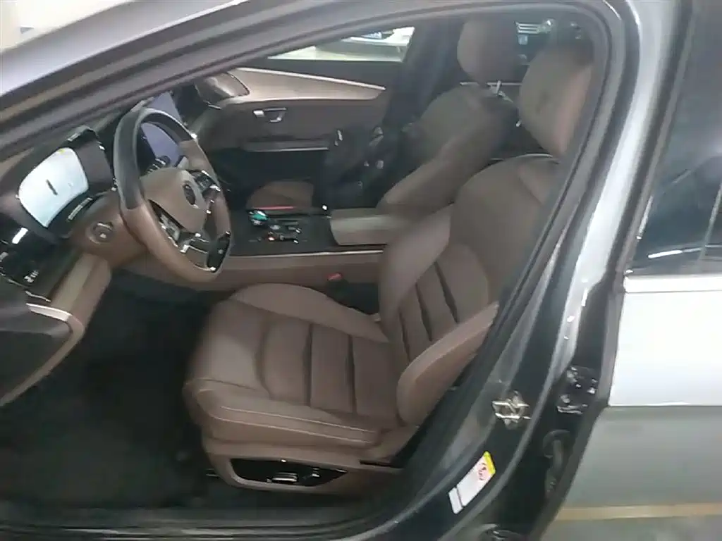 BYD Han 2023 DM-i Champion Edition 121KM Elite фото 15