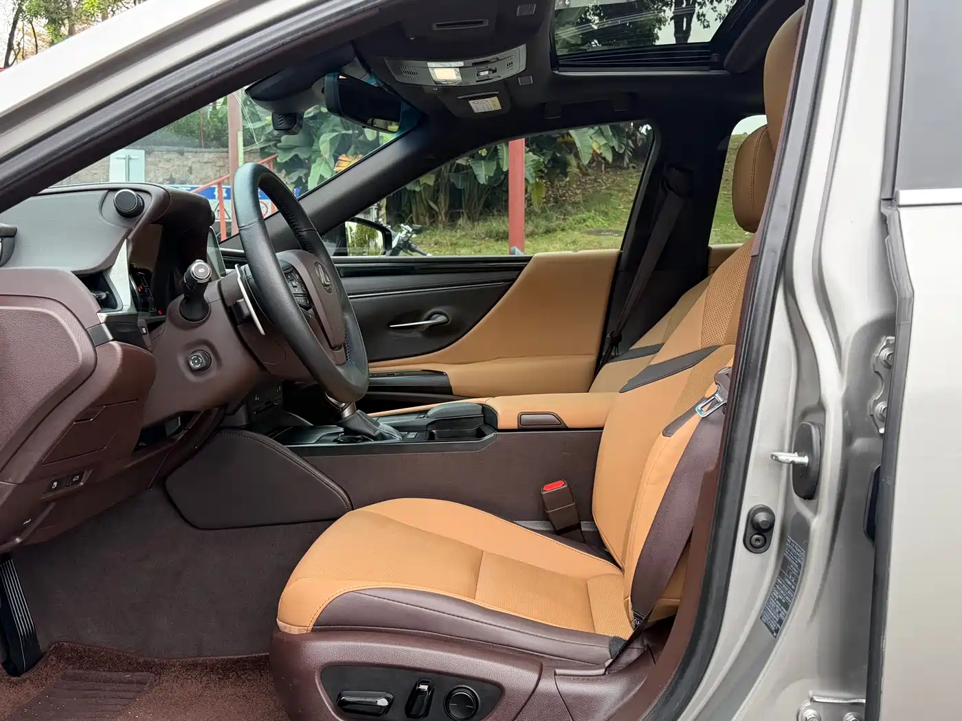 Lexus ES 2021 200 Excellence Edition фото 16
