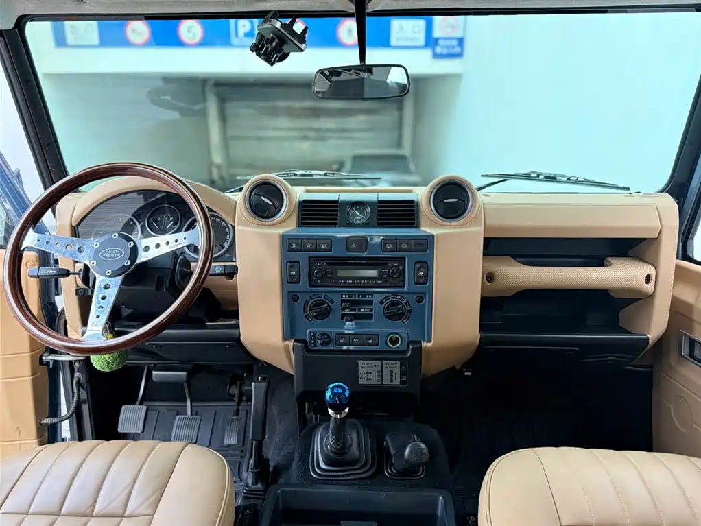 Land Rover Defender 2010 Ice·Fire Limited Edition фото 13
