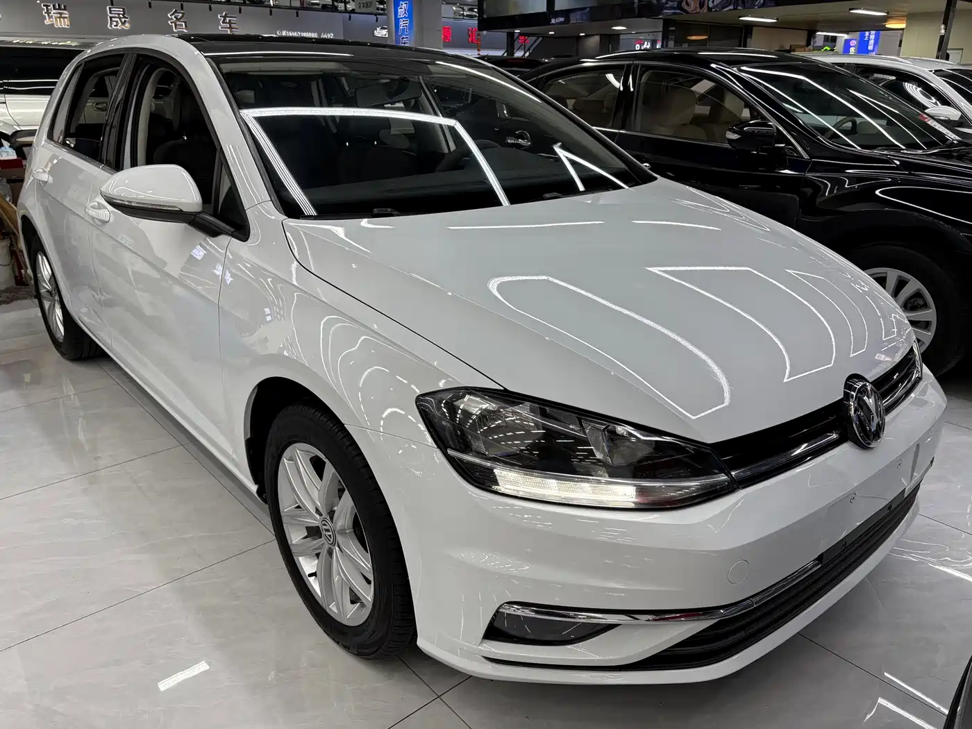 Volkswagen Golf 2018 230TSI Automatic Comfort фото 3