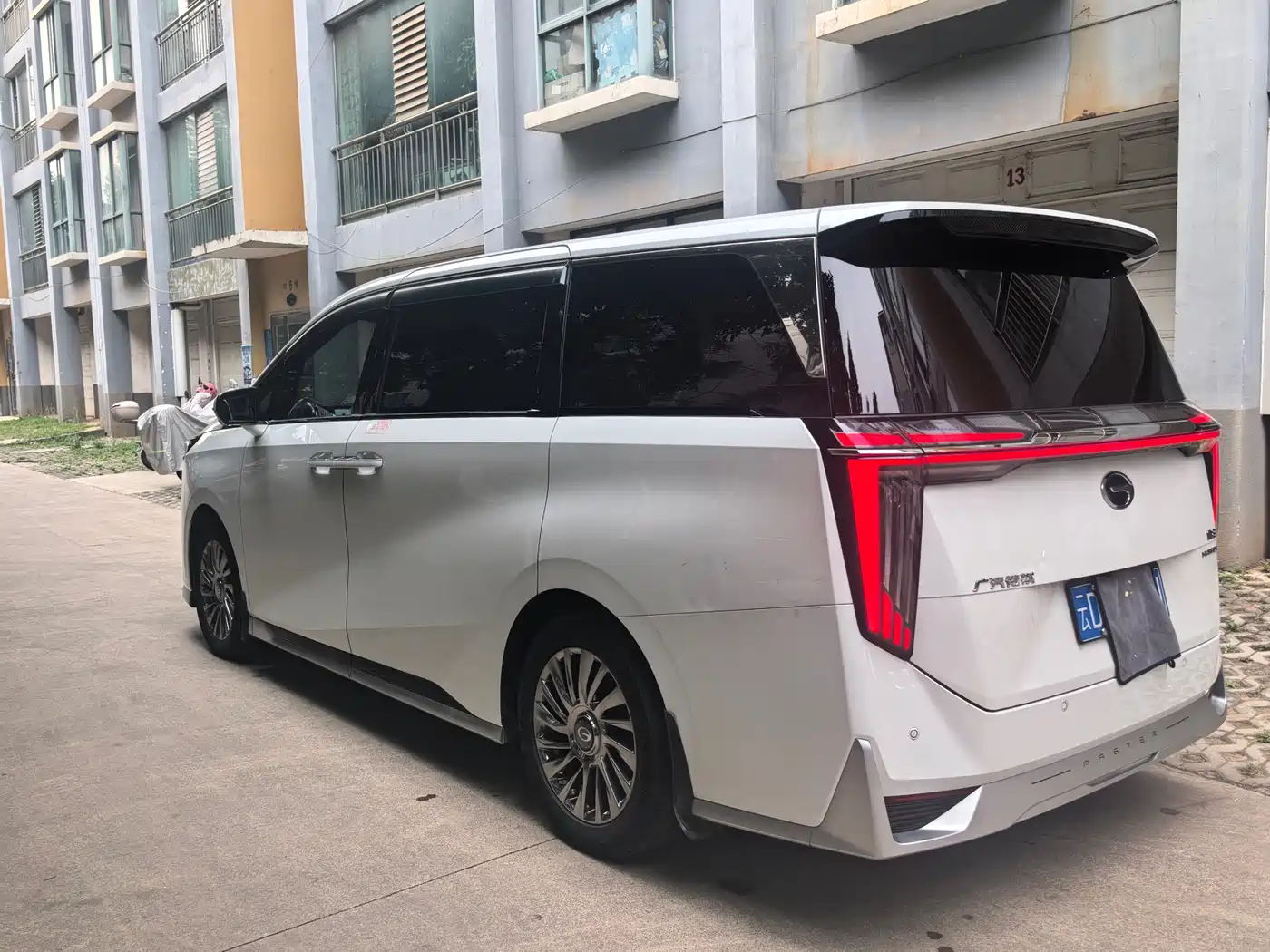 GAC Trumpchi Trumpchi M8 2023 Model Master Series Hybrid Ultimate Edition фото 3