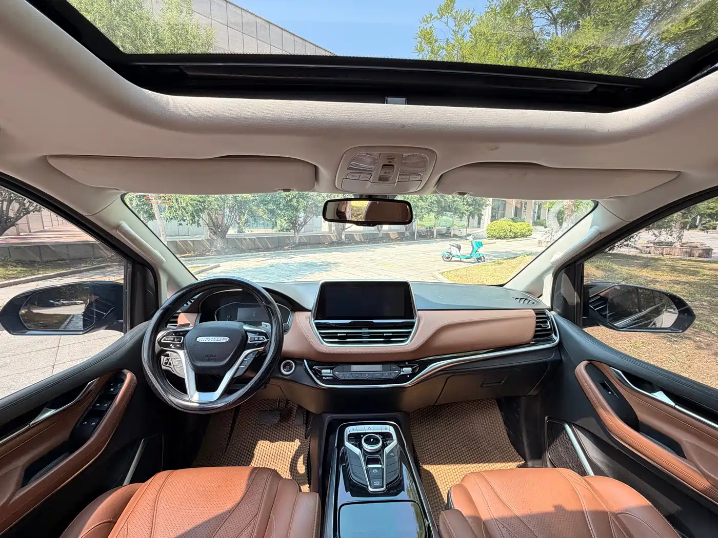 SAIC Maxus Maxus G20 2020 2020 2.0T Gasoline Automatic Luxury