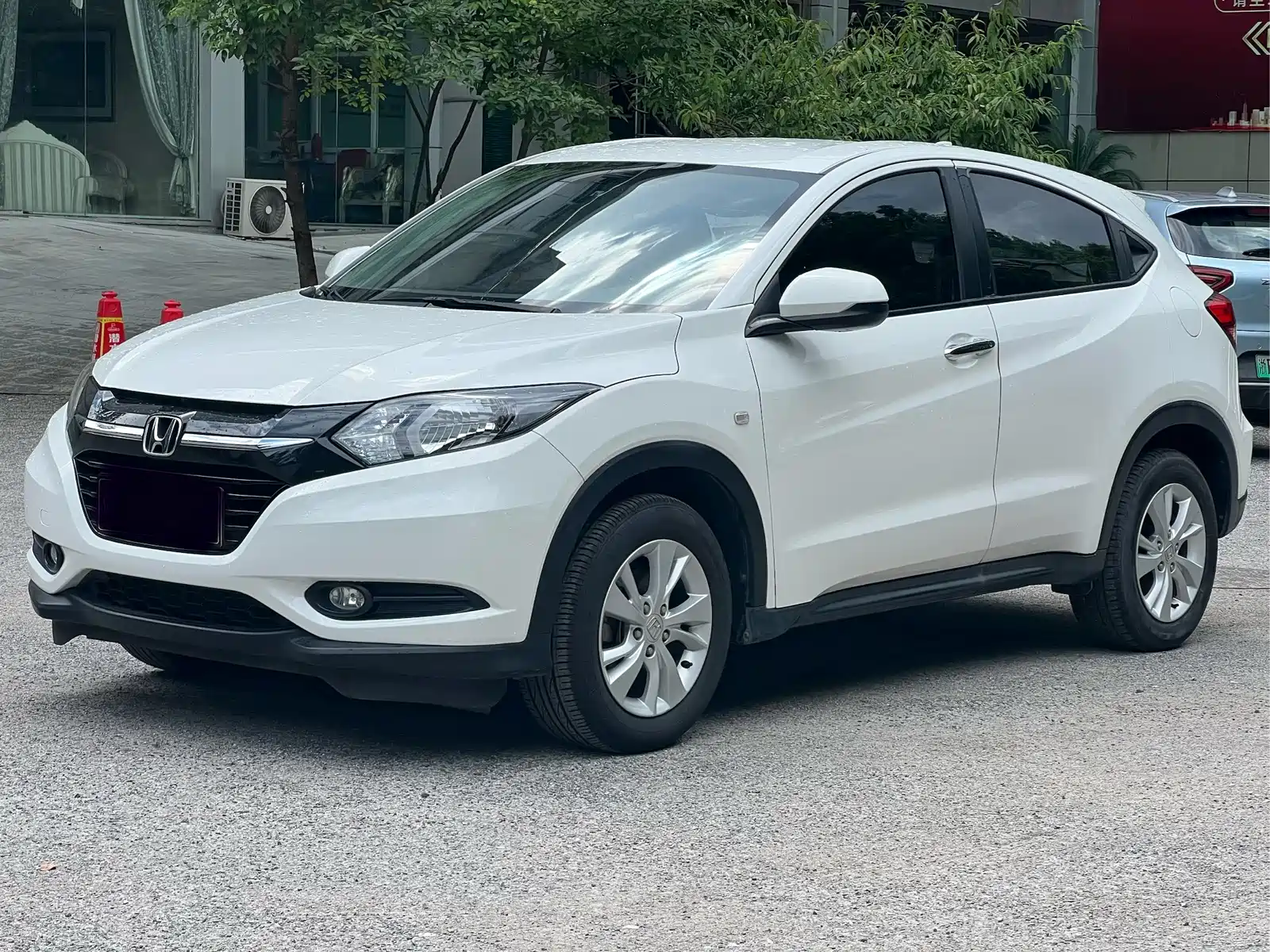 Photo 1 - Honda Vezel