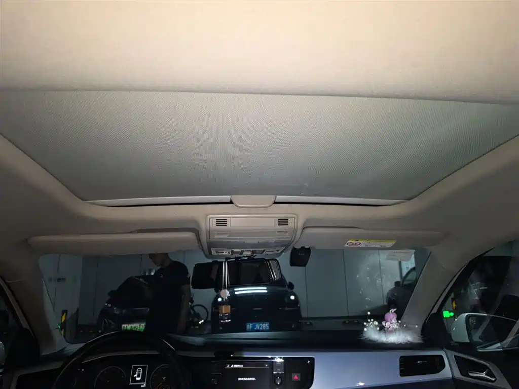 Volkswagen Polo 2019 Plus 1.5L Automatic Colorful Tech Edition фото 15