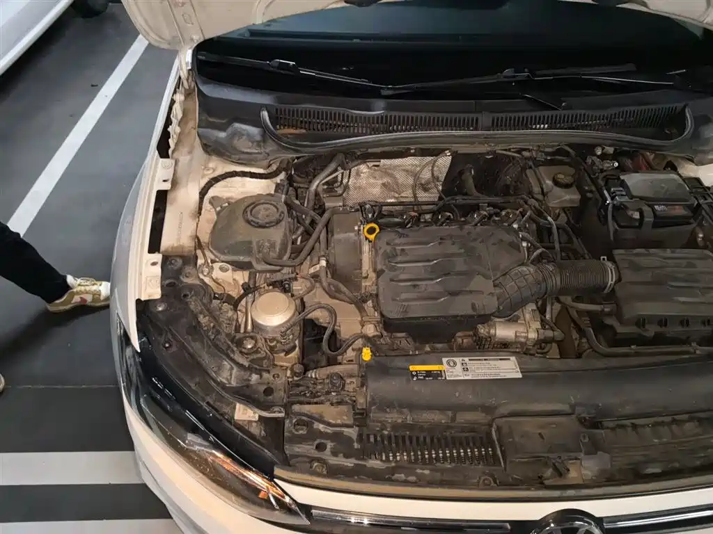 Volkswagen Polo 2019 Plus 1.5L Automatic Colorful Tech Edition фото 23