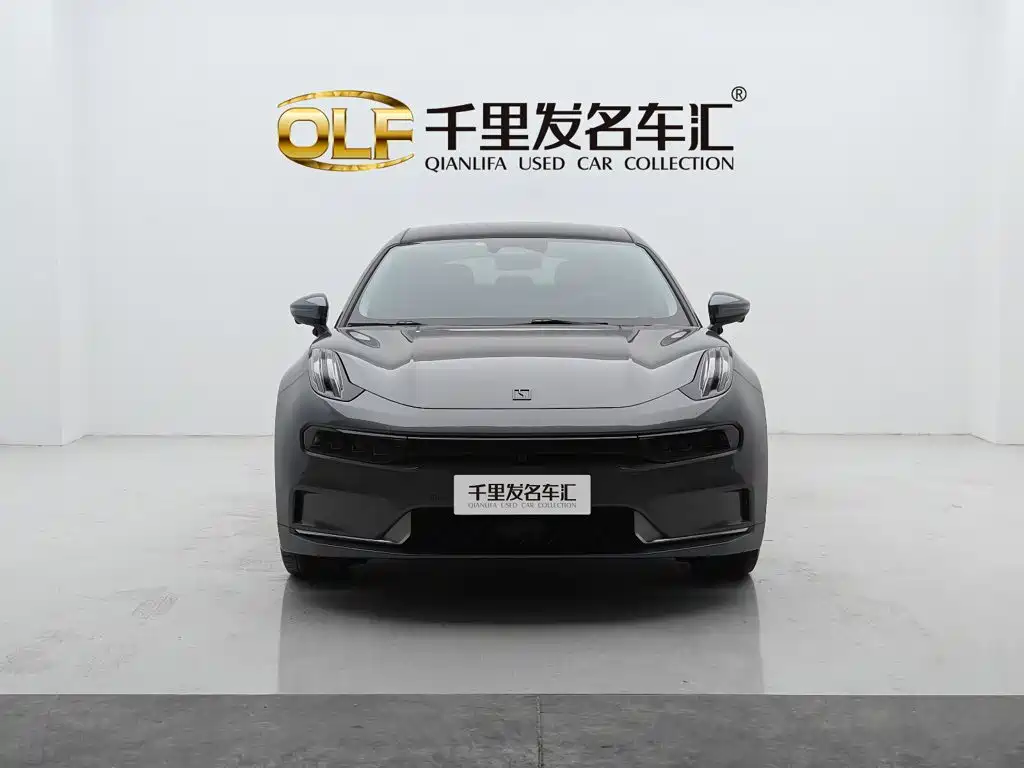 Zeekr 001 2022