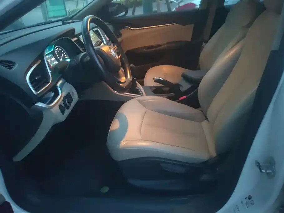 Buick Excelle 2017 15N Automatic Elite фото 9