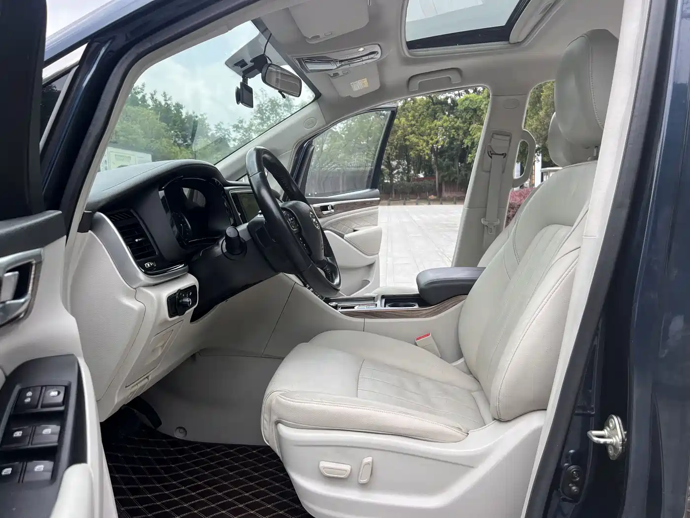 GAC Trumpchi Trumpchi M8 2018 320T Exclusive Edition фото 5