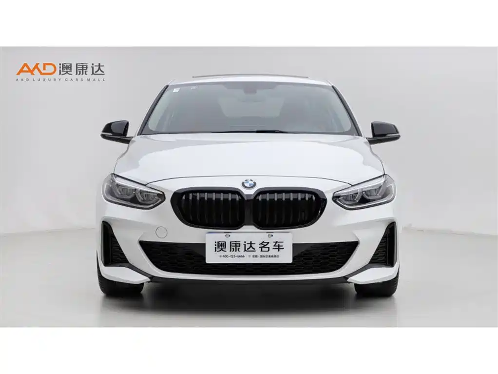 BMW 1 Series 2023 125i M Sport Shadow Edition фото 2