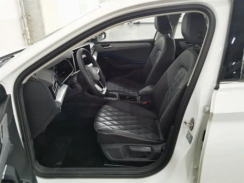 Volkswagen Sagitar 2024 300TSI DSG Surpass Edition фото 10