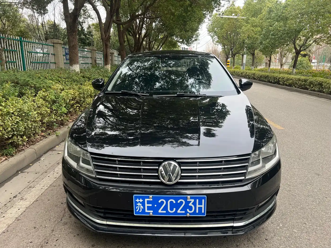 Volkswagen Lavida 2017 1.6L Automatic Comfort Edition фото 2