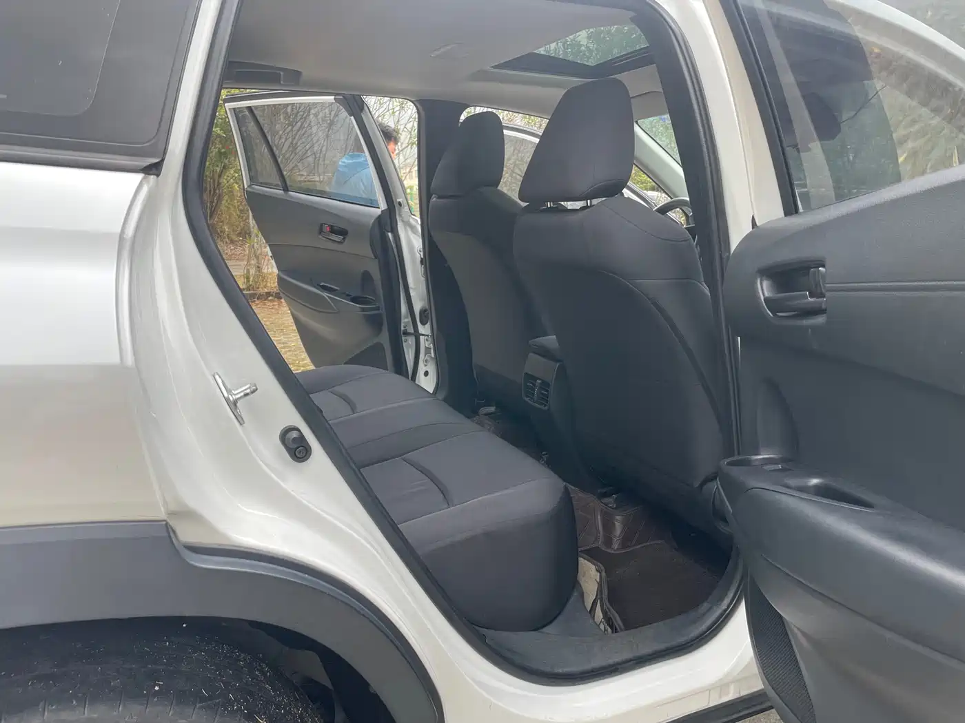 Toyota Corolla Cross 2023 2.0L Luxury Edition фото 12