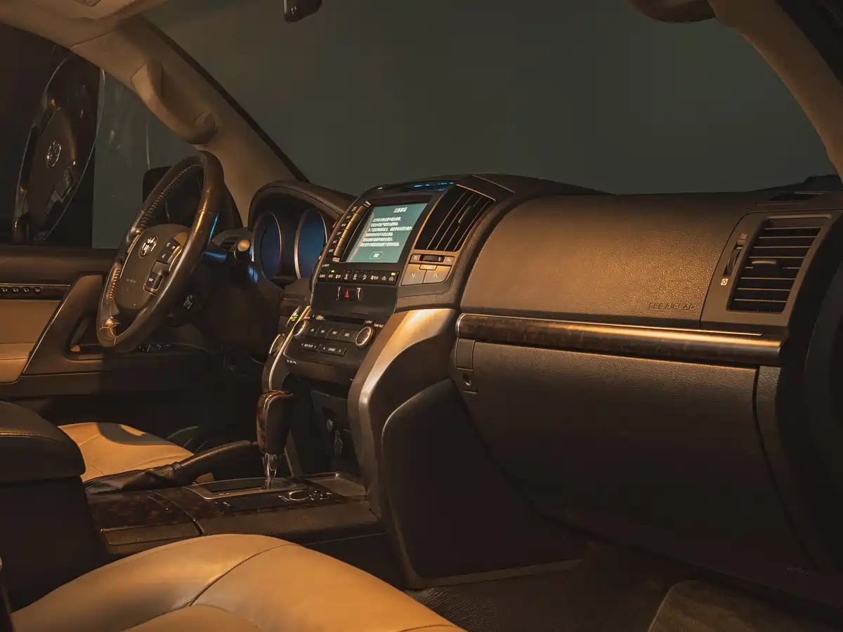 Toyota Land Cruiser 2007 4.7L Automatic VX-R фото 11