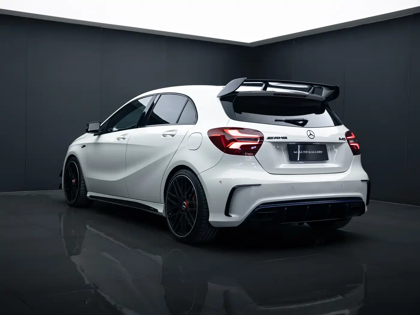 Mercedes-Benz A-Class AMG (Import) 2016 AMG A 45 4MATIC фото 6