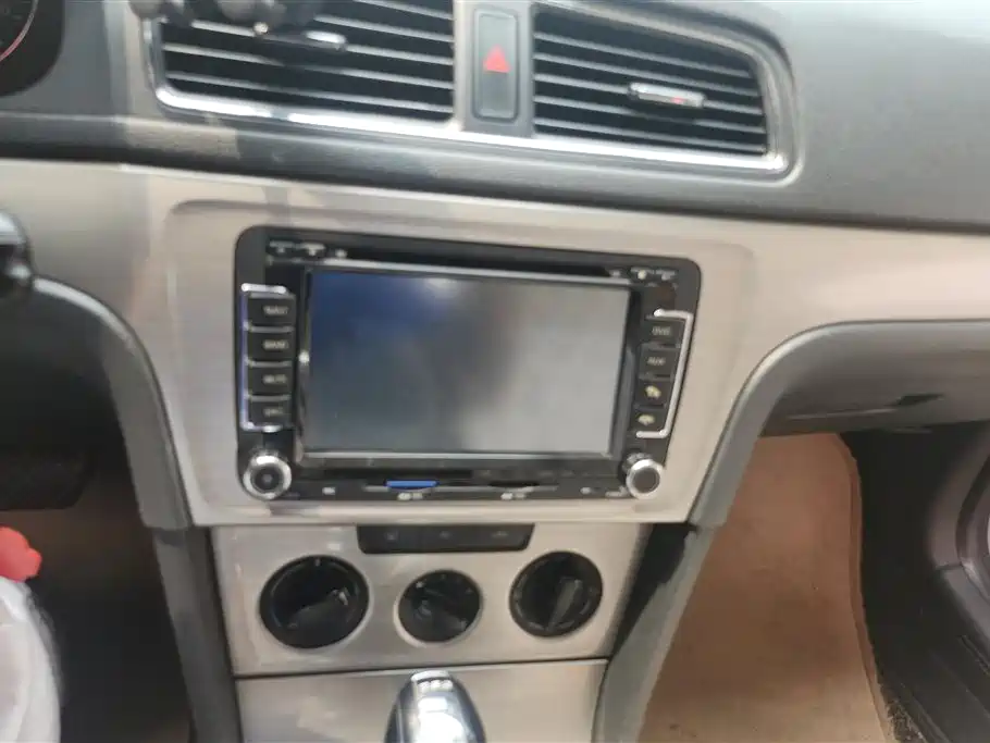 Volkswagen Lavida 2013 1.4TSI DSG Comfort Edition фото 13