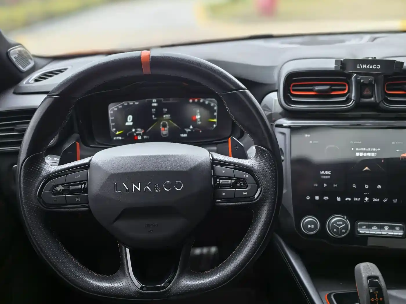 LYNK & CO. 02 HATCHBACK