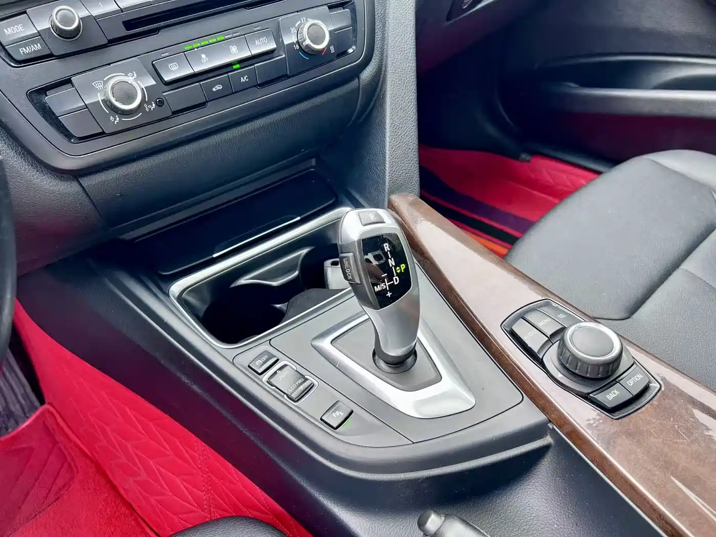 BMW 3 Series 2013 320i Fashion фото 15