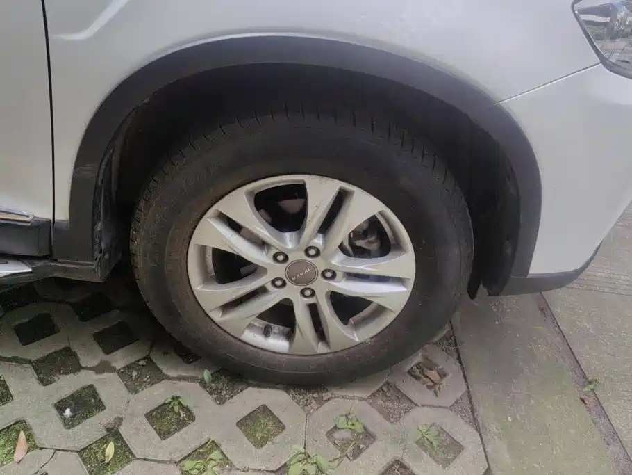 Photo 6 - Haval H6