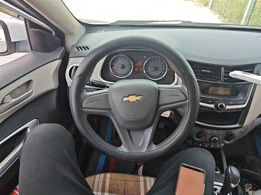 Chevrolet Sail 2015 Sail 3 1.3L AMT Ideal Edition фото 11