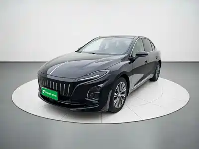 Hongqi E-QM5