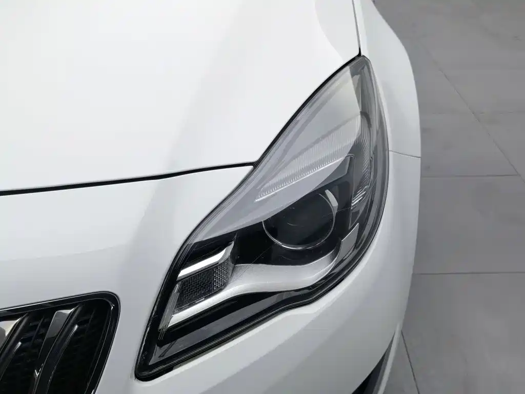 Фото 7 - Buick Regal