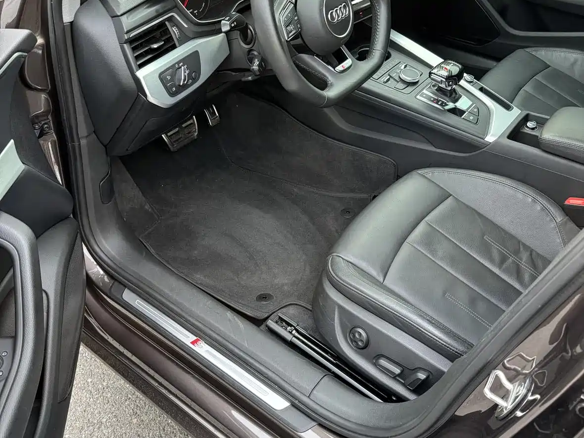 Audi A4L 2019 45 TFSI quattro Personality Sport (China VI) фото 4