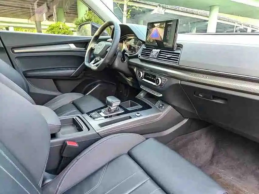 Фото 9 - Audi Q5L