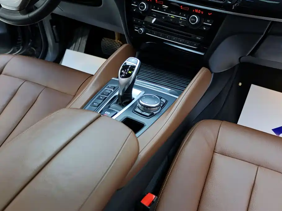 BMW X6 2015 xDrive35i Leading Type фото 21