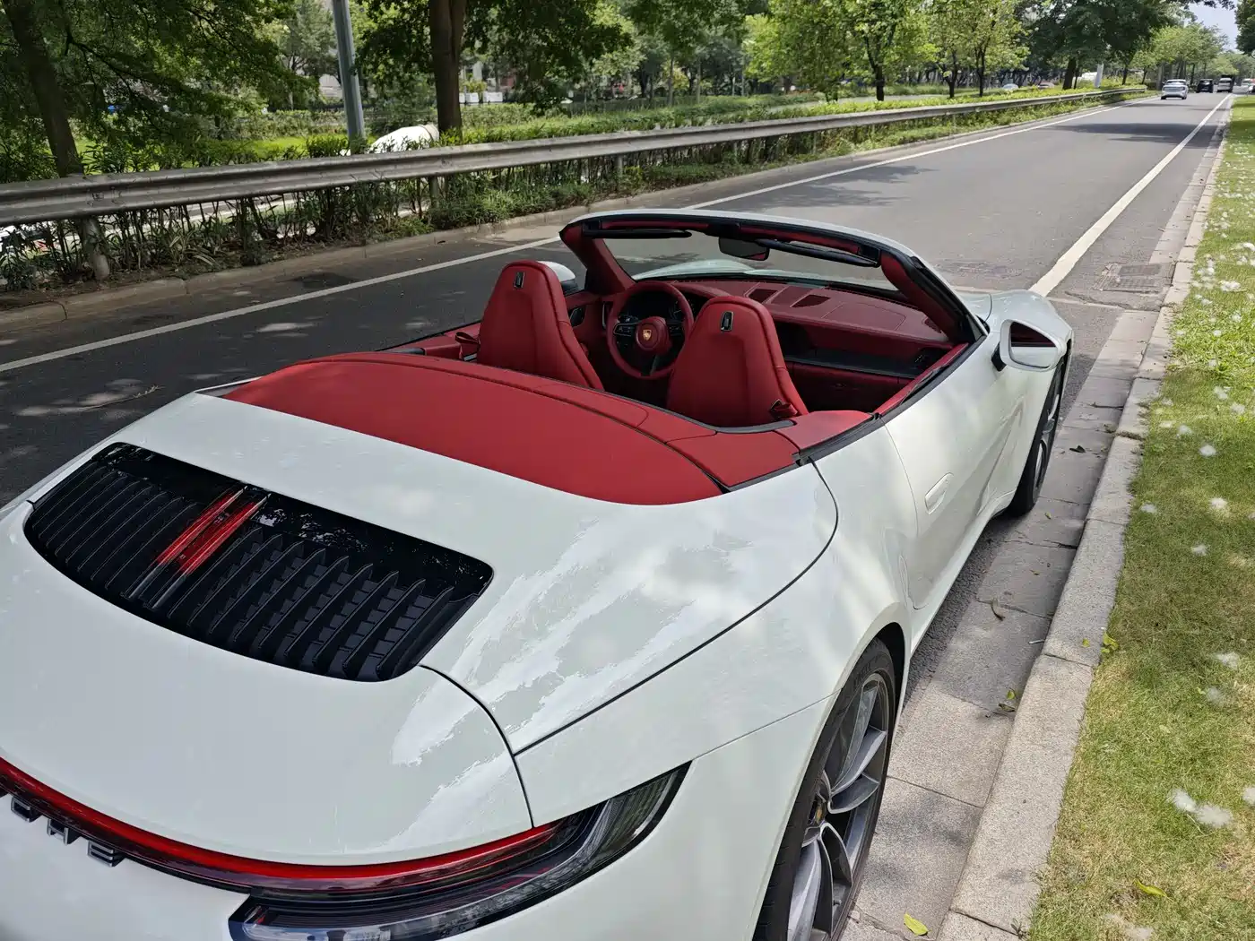 Porsche 911 2023 Carrera Cabriolet 3.0T фото 22