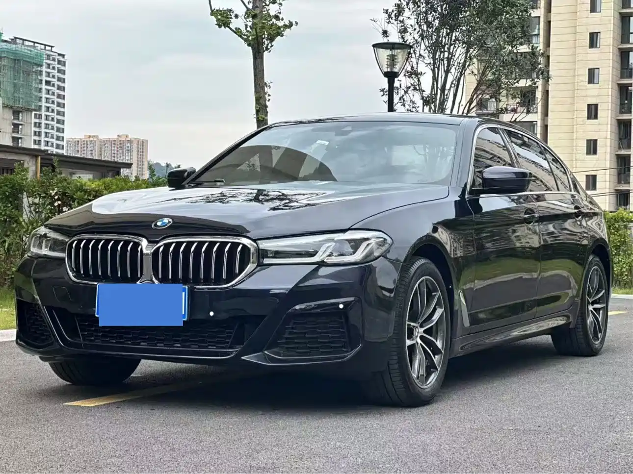 BMW 5 Series 2022 525Li M Sport Package