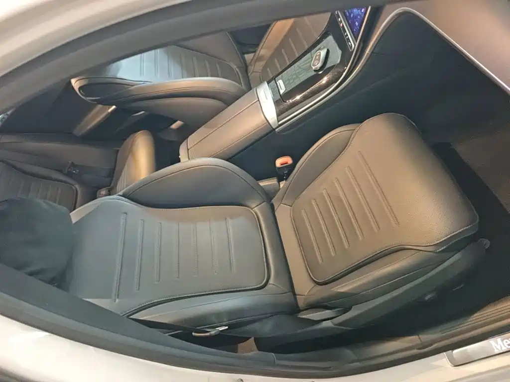 Photo 25 - Mercedes-Benz C-Class