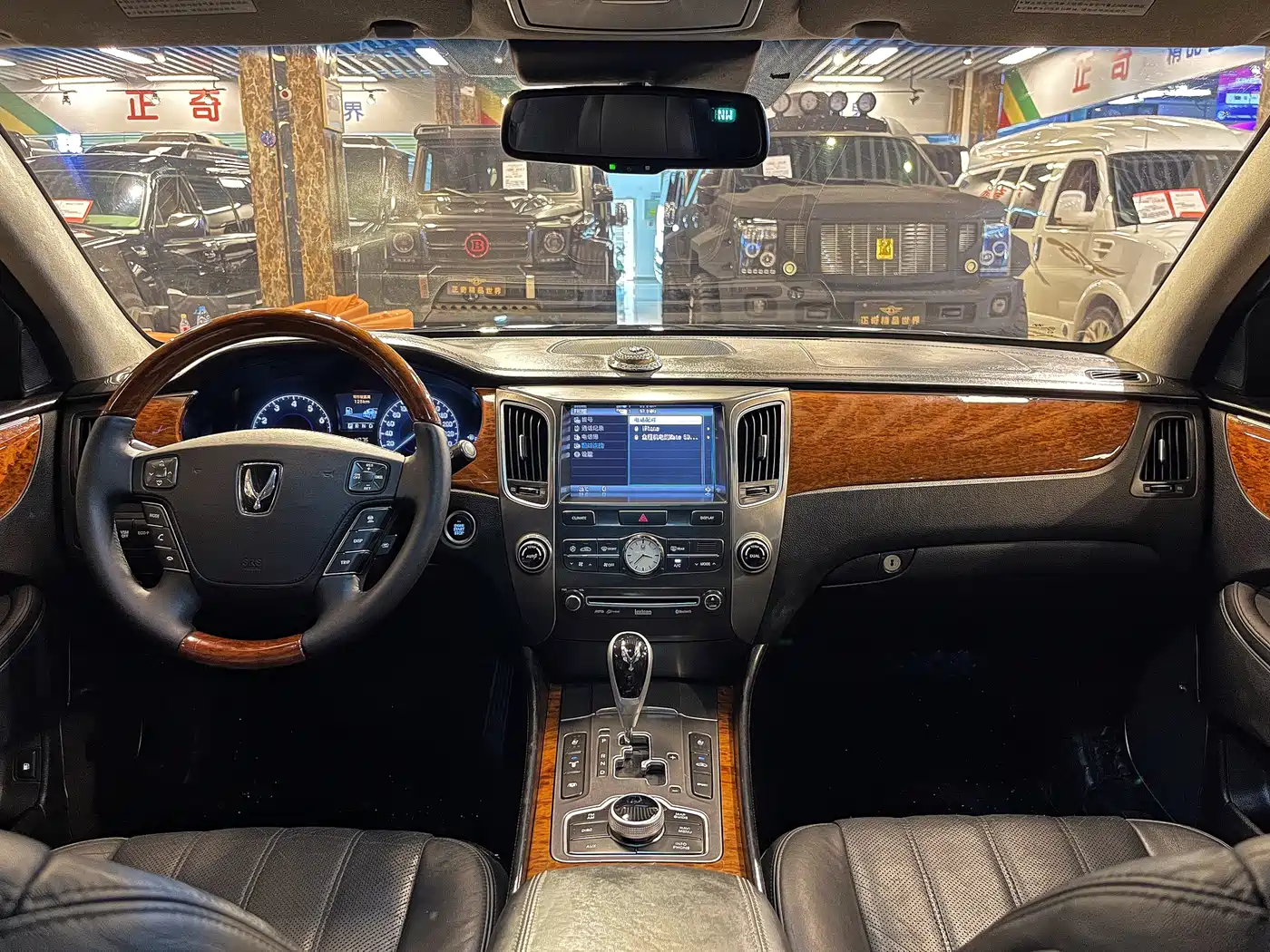 Hyundai Equus 2012 Model 3.8 GDi Extended Premium Edition фото 14