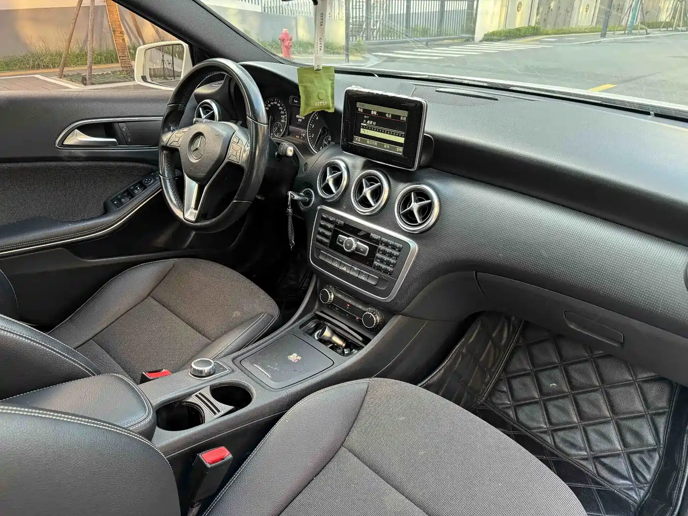 Mercedes-Benz A-Class (Import) 2013 A 180 Fashion фото 7