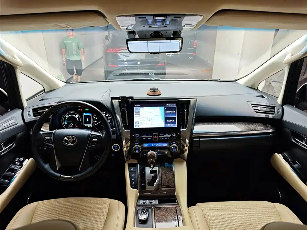 Toyota Alphard 2021 Hybrid 2.5L Premium фото 13