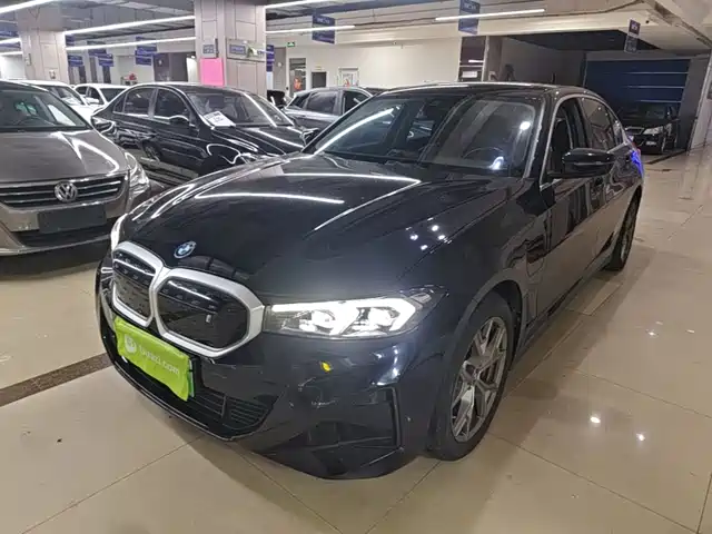 BMW i3 2022 eDrive 35 L