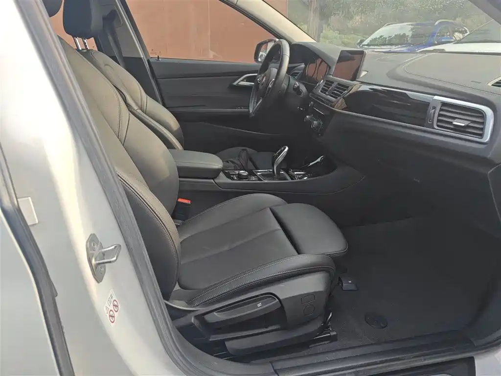 BMW 1 Series 2020 Model 120i M Sport Package фото 19